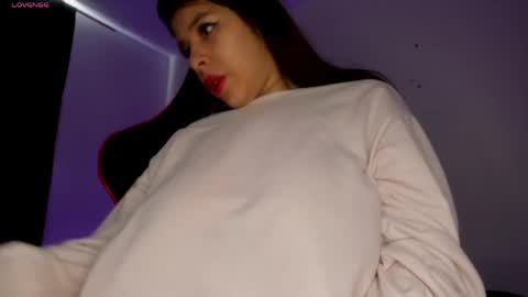 Snapshot of silviarichie_jade chatting on 05.06.26 silvia online show from 05.06.26