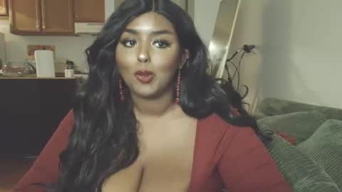 Snapshot of siminfox chatting on 12.05.25 Simin Fox online show from 12.05.25