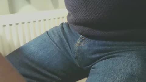 Snapshot of simni22 chatting on 12.15.24 Simni online show from 12.15.24