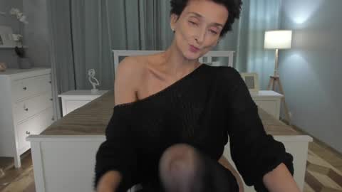 Simona  online show from 12.08.24