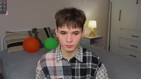 Snapshot of simonboy592 chatting on 03.24.26 Alex online show from 03.24.26