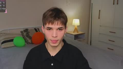 Snapshot of simonboy592 chatting on 03.28.26 Alex online show from 03.28.26