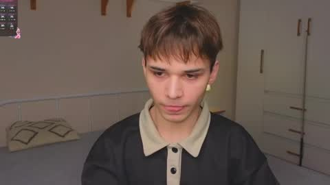 Snapshot of simonboy592 chatting on 04.11.26 Alex online show from 04.11.26
