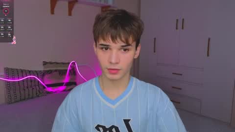 Snapshot of simonboy592 chatting on 04.14.26 Alex online show from 04.14.26