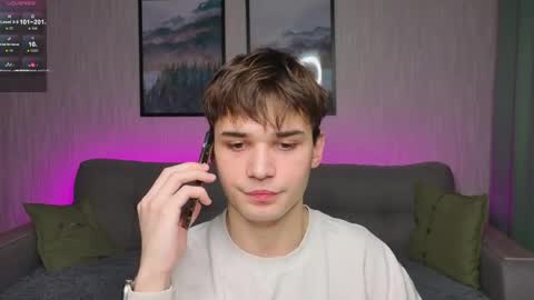 Snapshot of simonboy592 chatting on 04.18.26 Alex online show from 04.18.26