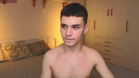 Snapshot of simonboy592 chatting on 04.25.26 Alex online show from 04.25.26