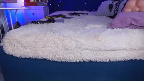 Snapshot of sindeleros chatting on 12.06.24 Ms. Sindel online show from 12.06.24