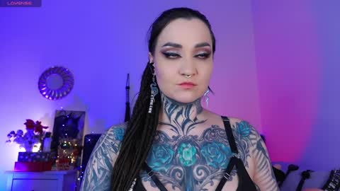 Snapshot of sindeleros chatting on 12.25.24 Ms. Sindel online show from 12.25.24