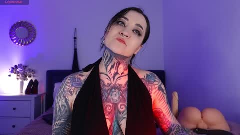 Snapshot of sindeleros chatting on 01.20.25 Ms. Sindel online show from 01.20.25