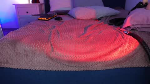 Snapshot of sindeleros chatting on 01.20.25 Ms. Sindel online show from 01.20.25