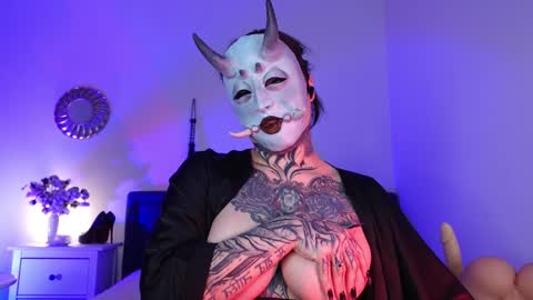 Snapshot of sindeleros chatting on 02.07.25 Ms. Sindel online show from 02.07.25