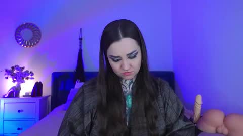 Snapshot of sindeleros chatting on 02.17.25 Ms. Sindel online show from 02.17.25