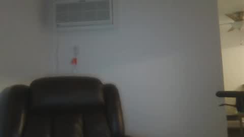 Snapshot of singledude_69 chatting on 12.24.24 SingleDude 69 online show from 12.24.24