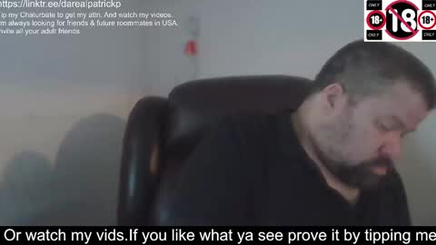 Snapshot of singledude_69 chatting on 12.18.25 SingleDude 69 online show from 12.18.25