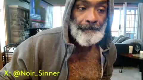 Snapshot of sinnernoir chatting on 09.10.25 My Name Is..............................John online show from 09.10.25