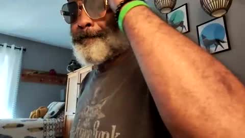 Snapshot of sinnernoir chatting on 09.19.25 My Name Is..............................John online show from 09.19.25