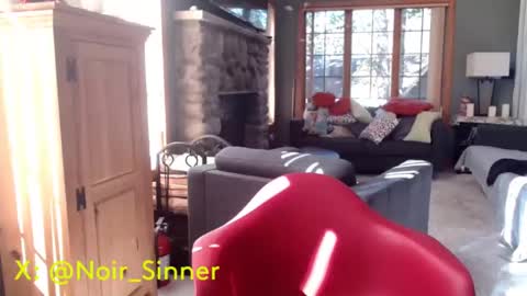 Snapshot of sinnernoir chatting on 09.20.25 My Name Is..............................John online show from 09.20.25