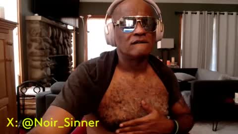 Snapshot of sinnernoir chatting on 09.27.25 My Name Is..............................John online show from 09.27.25