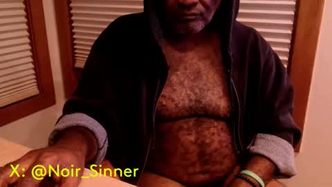 Snapshot of sinnernoir chatting on 11.05.25 My Name Is..............................John online show from 11.05.25