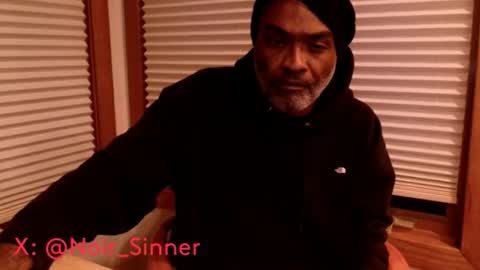 Snapshot of sinnernoir chatting on 11.10.25 My Name Is..............................John online show from 11.10.25