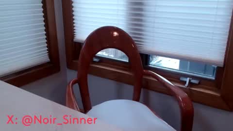 Snapshot of sinnernoir chatting on 11.11.25 My Name Is..............................John online show from 11.11.25