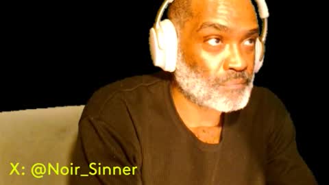 Snapshot of sinnernoir chatting on 11.28.25 My Name Is..............................John online show from 11.28.25