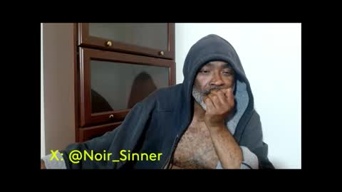 Snapshot of sinnernoir chatting on 05.12.26 My Name Is..............................John online show from 05.12.26