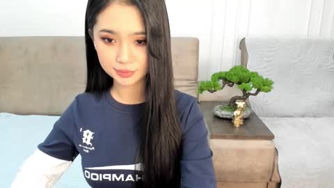 Snapshot of sinsemillaa chatting on 12.07.24 Ellie online show from 12.07.24