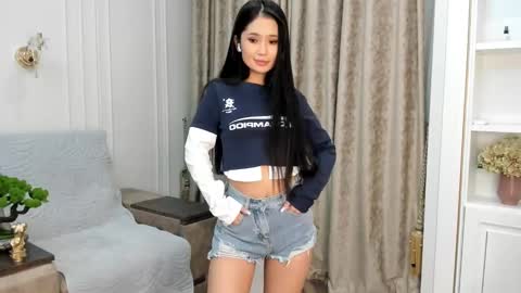 Snapshot of sinsemillaa chatting on 12.15.24 Ellie online show from 12.15.24