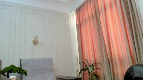 Snapshot of sinsemillaa chatting on 01.14.25 Ellie online show from 01.14.25