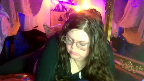 Siofra online show from 09.20.25