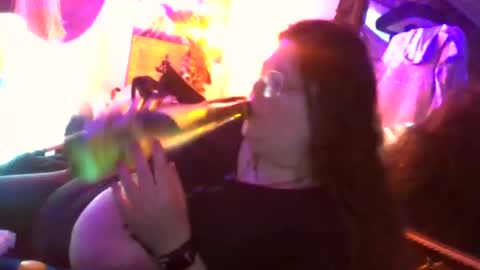 Siofra online show from 09.22.25