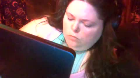 Snapshot of siofra chatting on 04.18.26 Siofra online show from 04.18.26