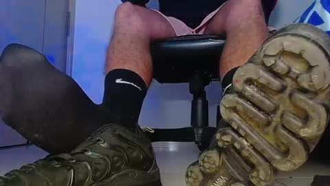 Snapshot of sir_kev66 chatting on 02.15.26 only foot worshipers here online show from 02.15.26