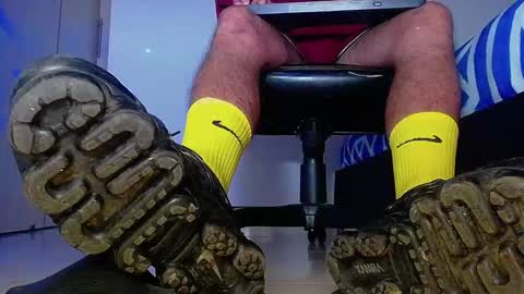 Snapshot of sir_kev66 chatting on 02.28.26 only foot worshipers here online show from 02.28.26