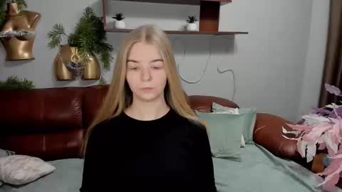 SirenaBloom online show from 11.07.25