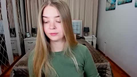 SirenaBloom online show from 03.19.26