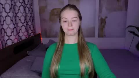 Snapshot of sirenabloom chatting on 07.18.26 SirenaBloom online show from 07.18.26