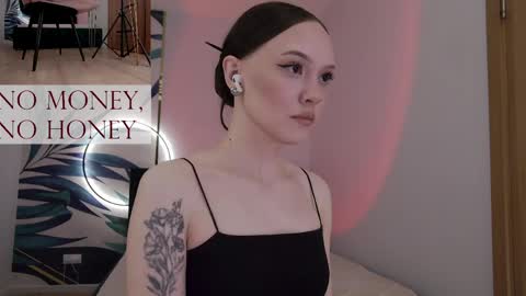 Snapshot of sirenaswhisper chatting on 04.29.26 Goddess Sirena online show from 04.29.26