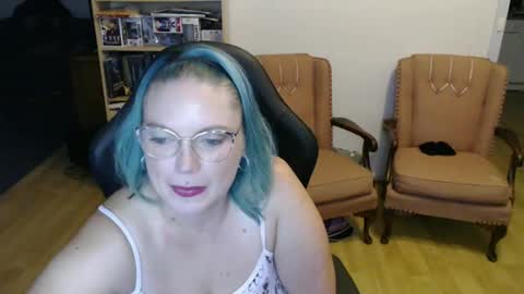 Snapshot of sireneserpens chatting on 01.22.25 Sirene Serpens online show from 01.22.25