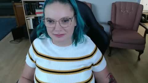 Snapshot of sireneserpens chatting on 01.24.25 Sirene Serpens online show from 01.24.25