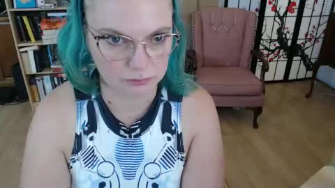 Snapshot of sireneserpens chatting on 02.03.25 Sirene Serpens online show from 02.03.25