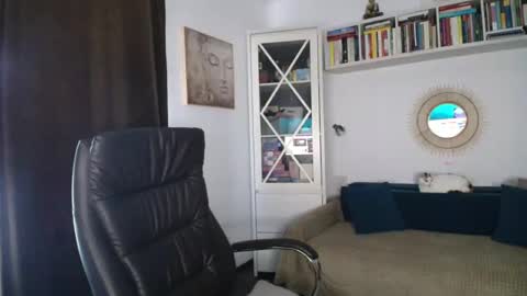 Snapshot of siriamasha chatting on 09.30.25 Amasha11 online show from 09.30.25