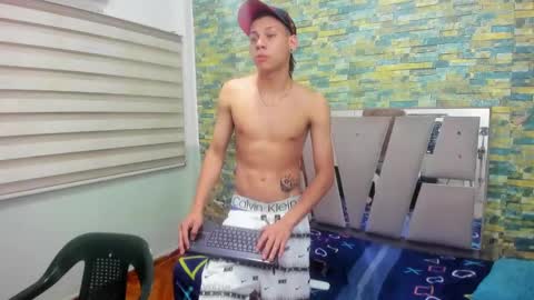 Snapshot of sirryant chatting on 02.01.25 SIR RYANT online show from 02.01.25