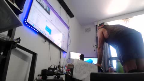 Snapshot of sissyboilooking chatting on 01.18.26 RESPONDS WELL TO ... online show from 01.18.26