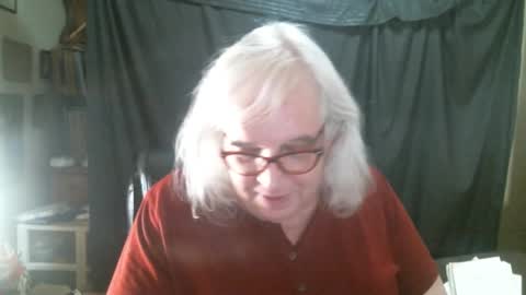 Sissy Diane online show from 10.20.25