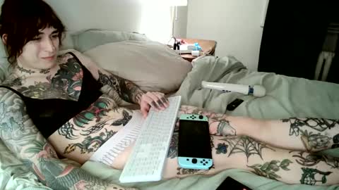 gapingsissyslut online show from 02.13.25