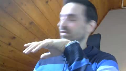 Snapshot of sissytoy35 chatting on 10.16.25 sissytoy35 online show from 10.16.25