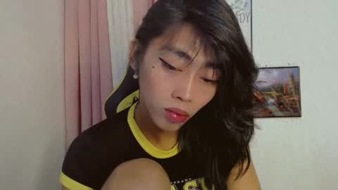 Snapshot of sizka_ford chatting on 11.18.25 Sizka online show from 11.18.25