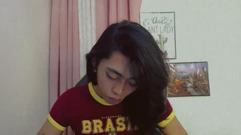 Snapshot of sizka_ford chatting on 11.20.25 Sizka online show from 11.20.25